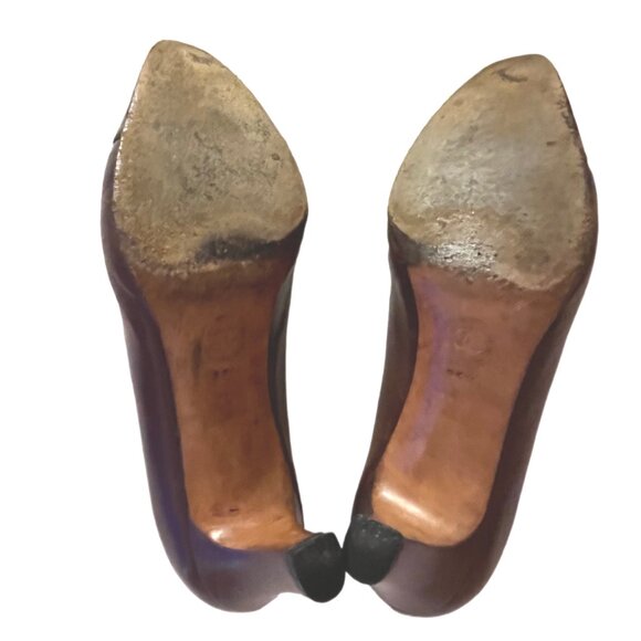 Chanel Brown, Black Leather Cap Toe CC Logo Contrasting Color Pumps 3 5.5 - Picture 11 of 11
